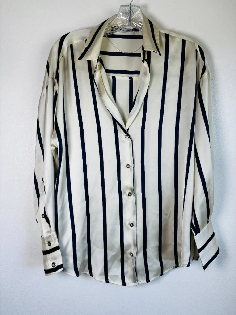Zara button-down blouse - Picture 4 of 4